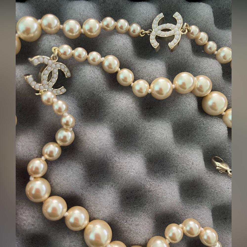 Chanel Pearl necklace - Picture 2 of 6